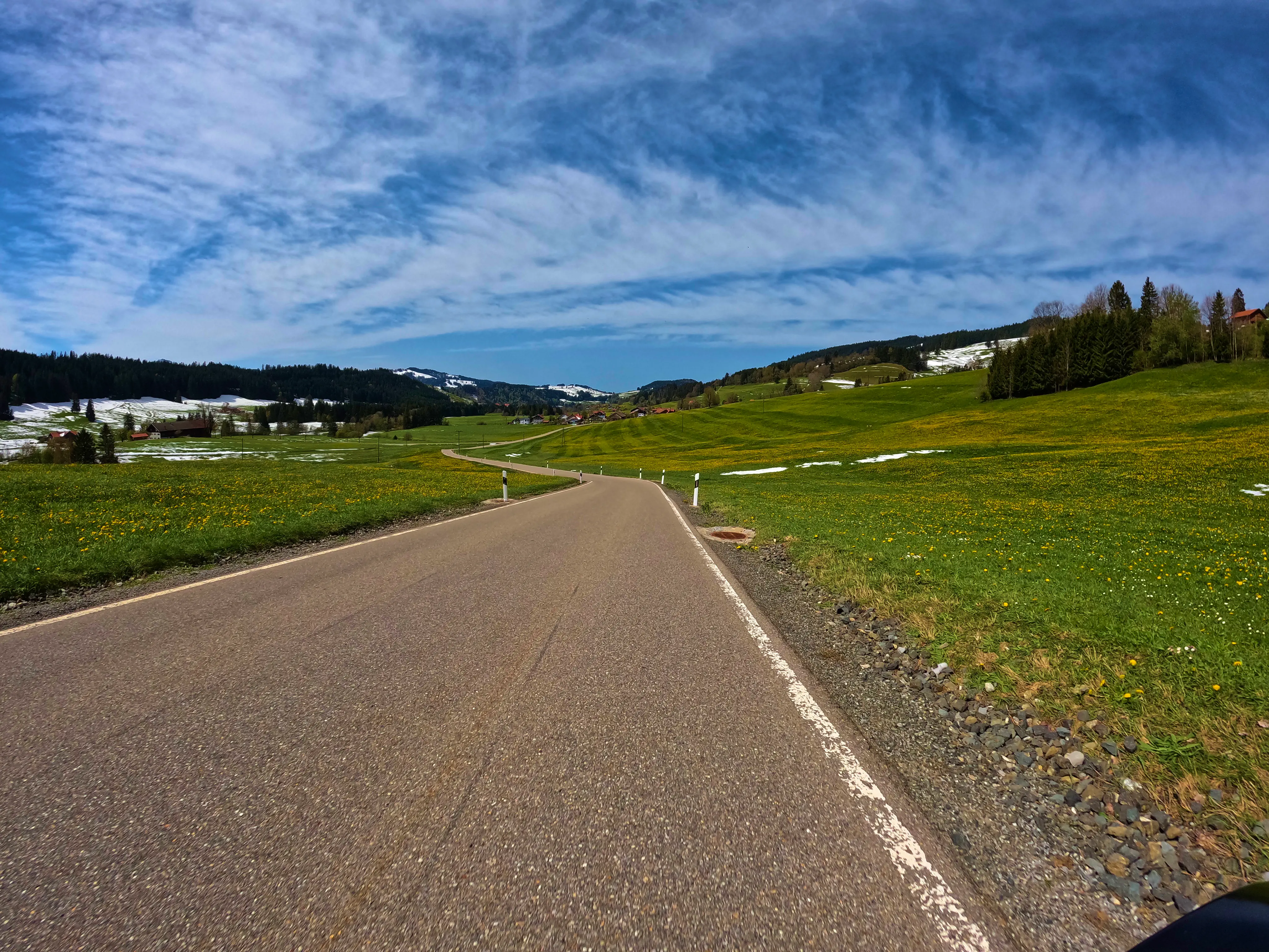 Grün, Gelb, Weiß, Blau