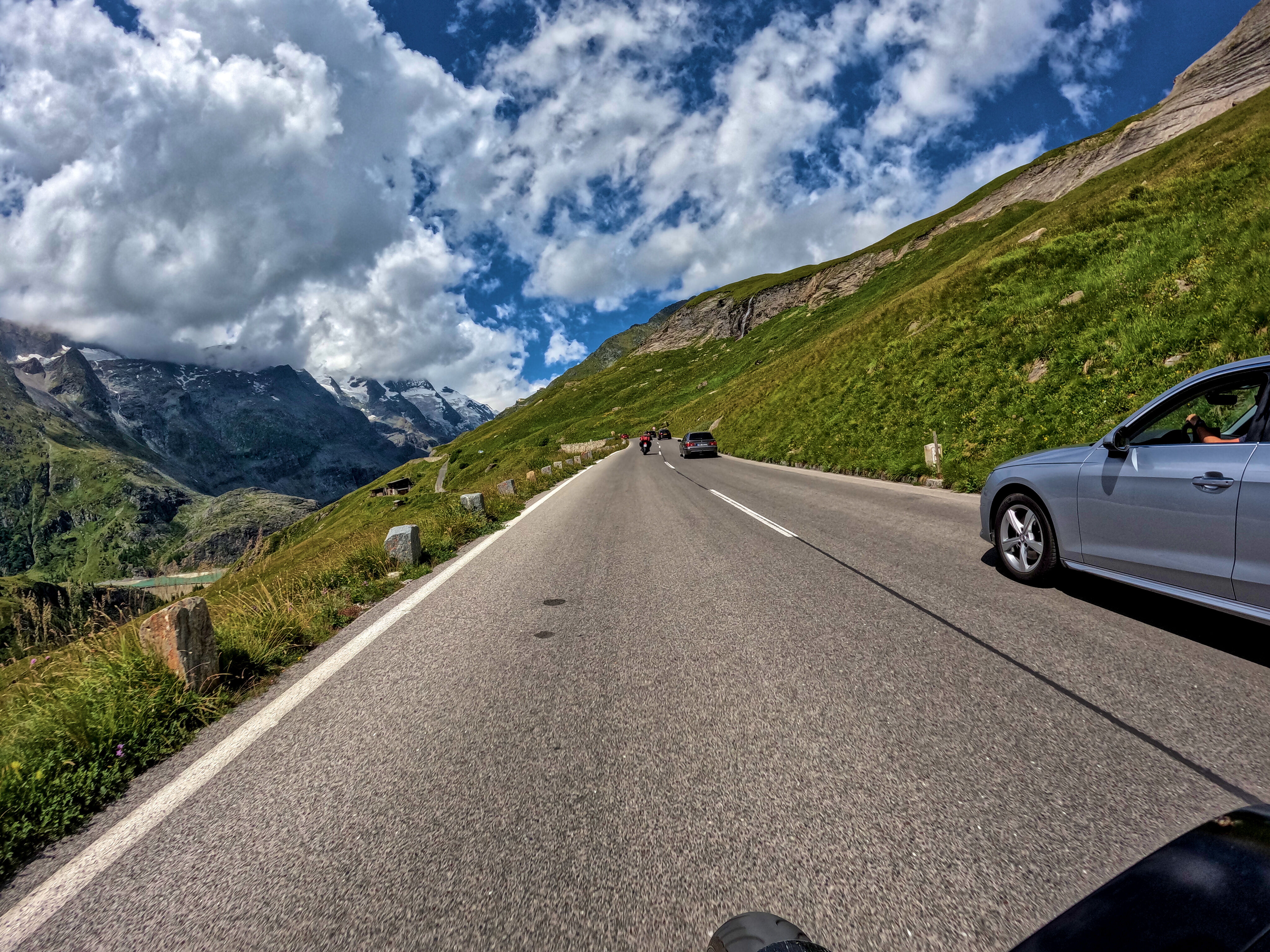 Oben: Galerie zur Kaiser-Franz-Josephs-Höhe