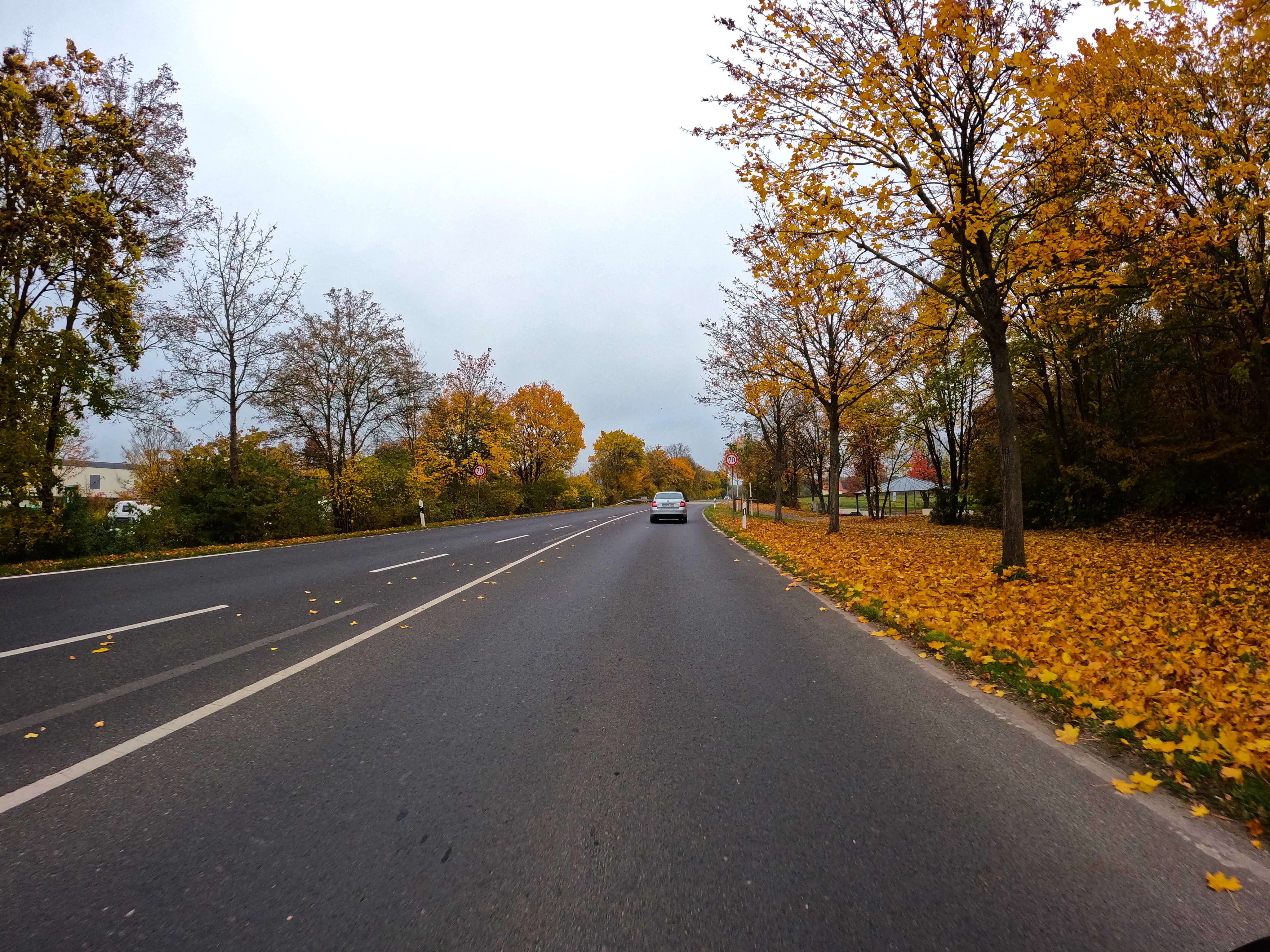 Eine Stunde später, …