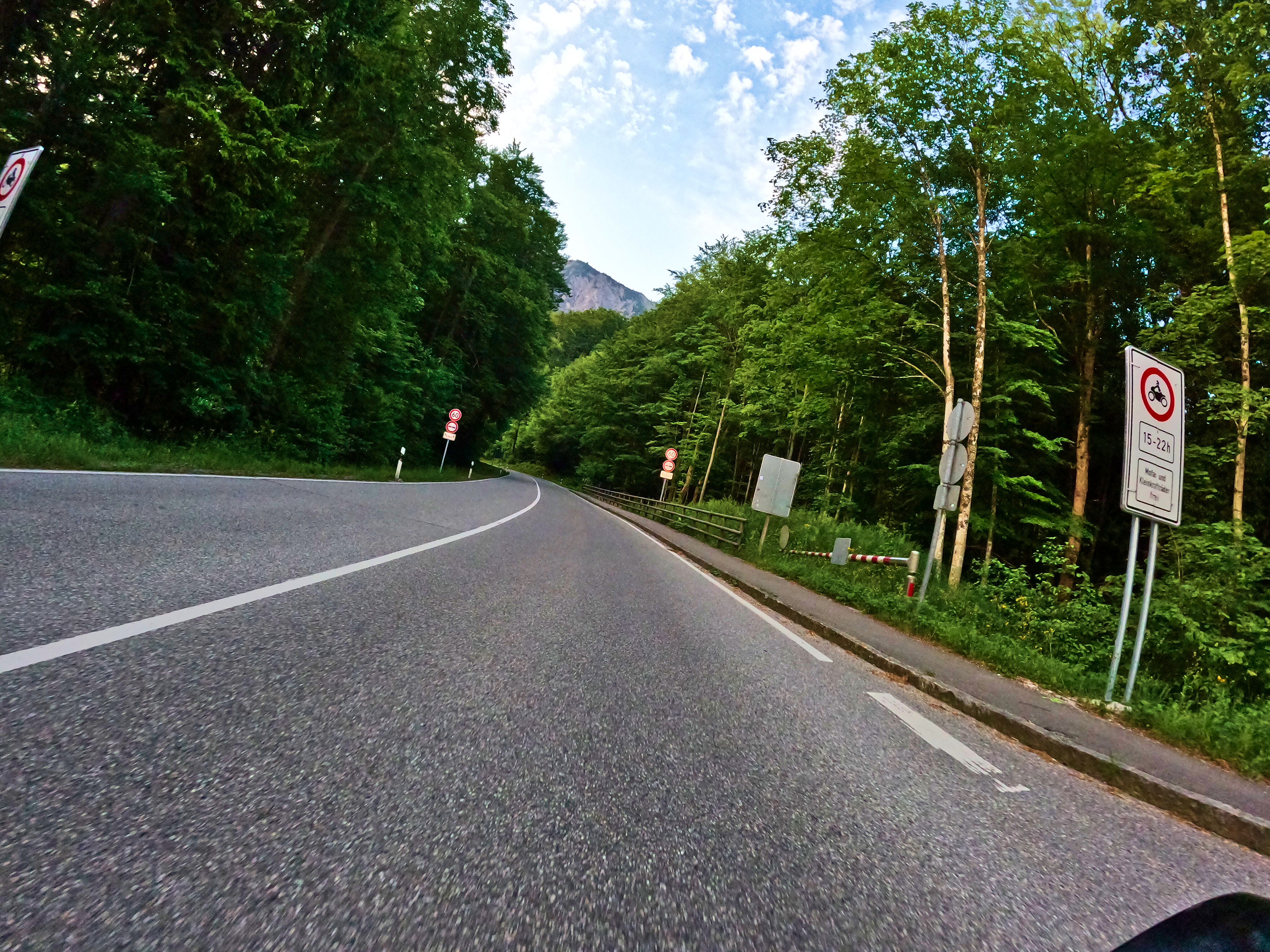 … übersehende Sperrschilder …