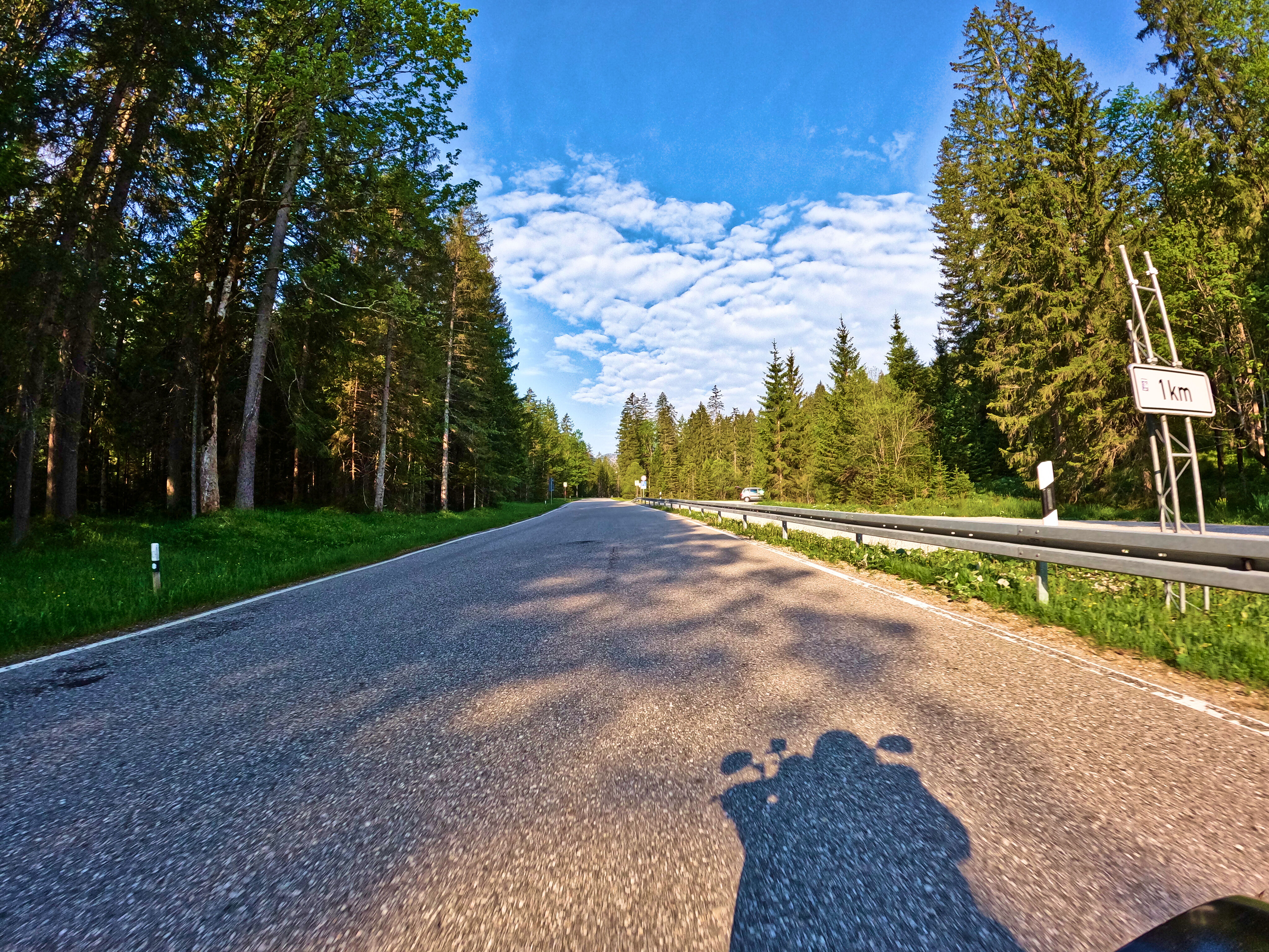 Staatsgrenze in 1 km Entfernung. Aber welcher Staat?