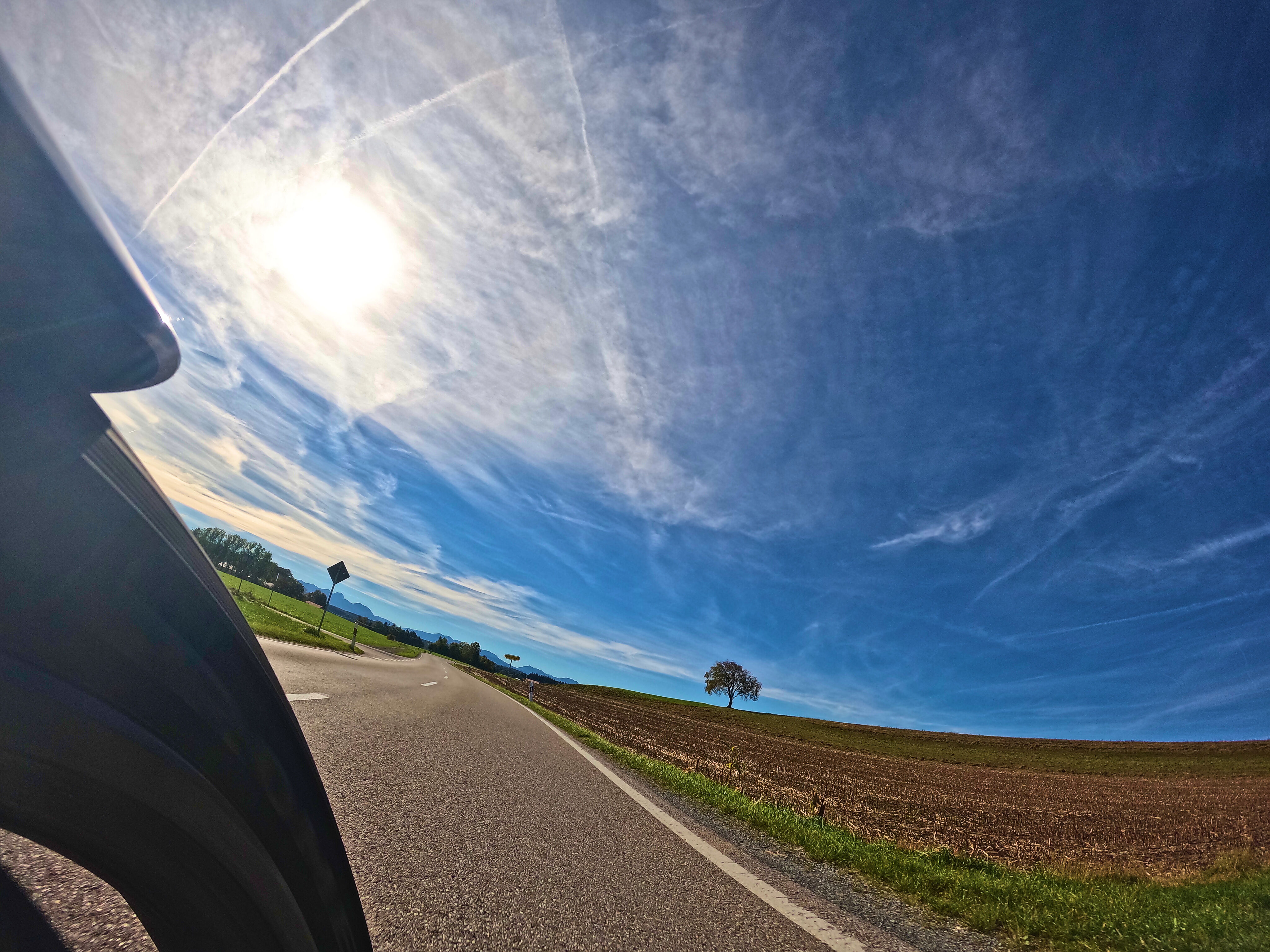 Bei traumhaftem Wetter Richtung Alpen
