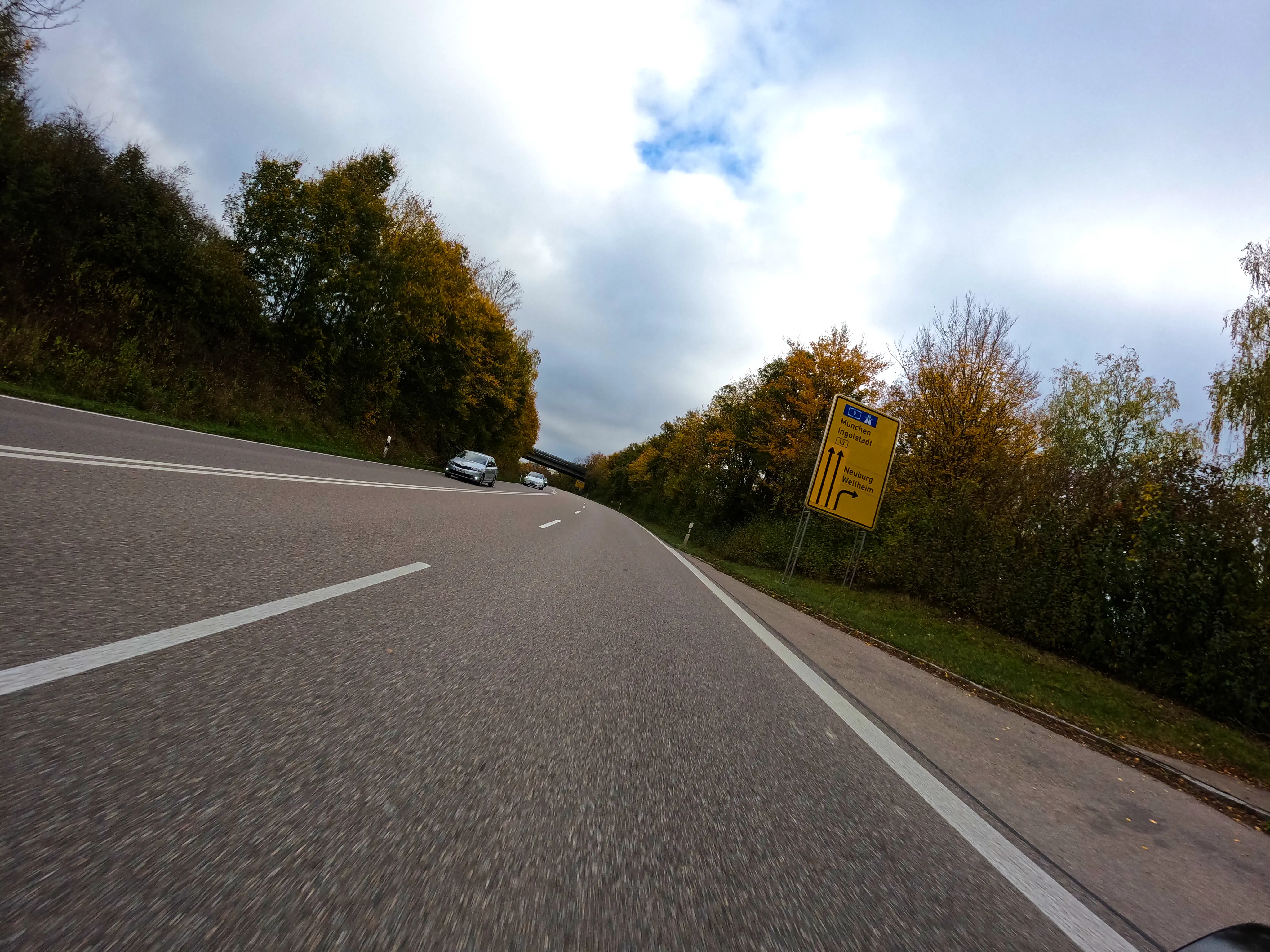 Ab hier langsam Richtung Autobahn