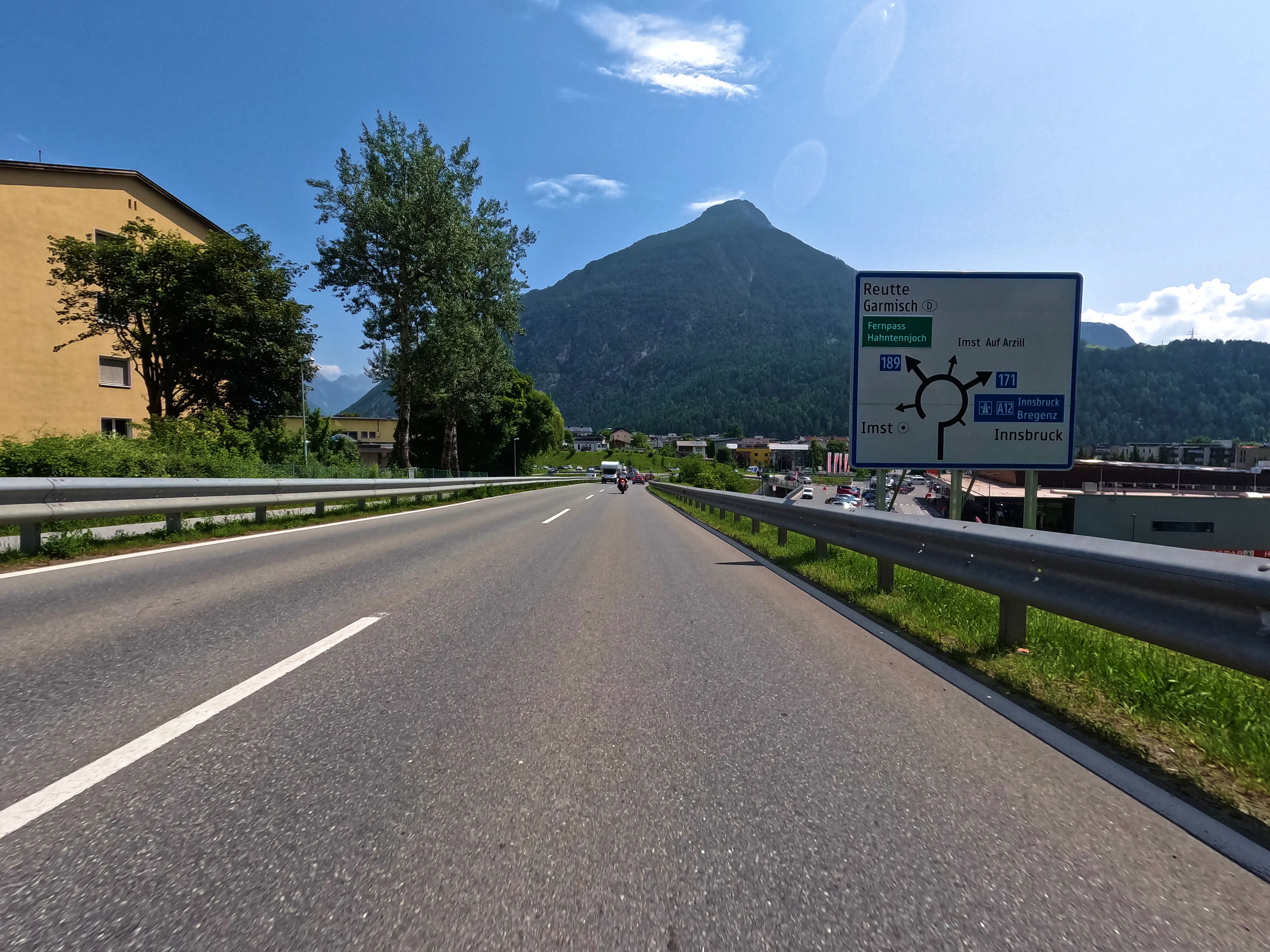 Durch Imst Richtung Hahntennjoch