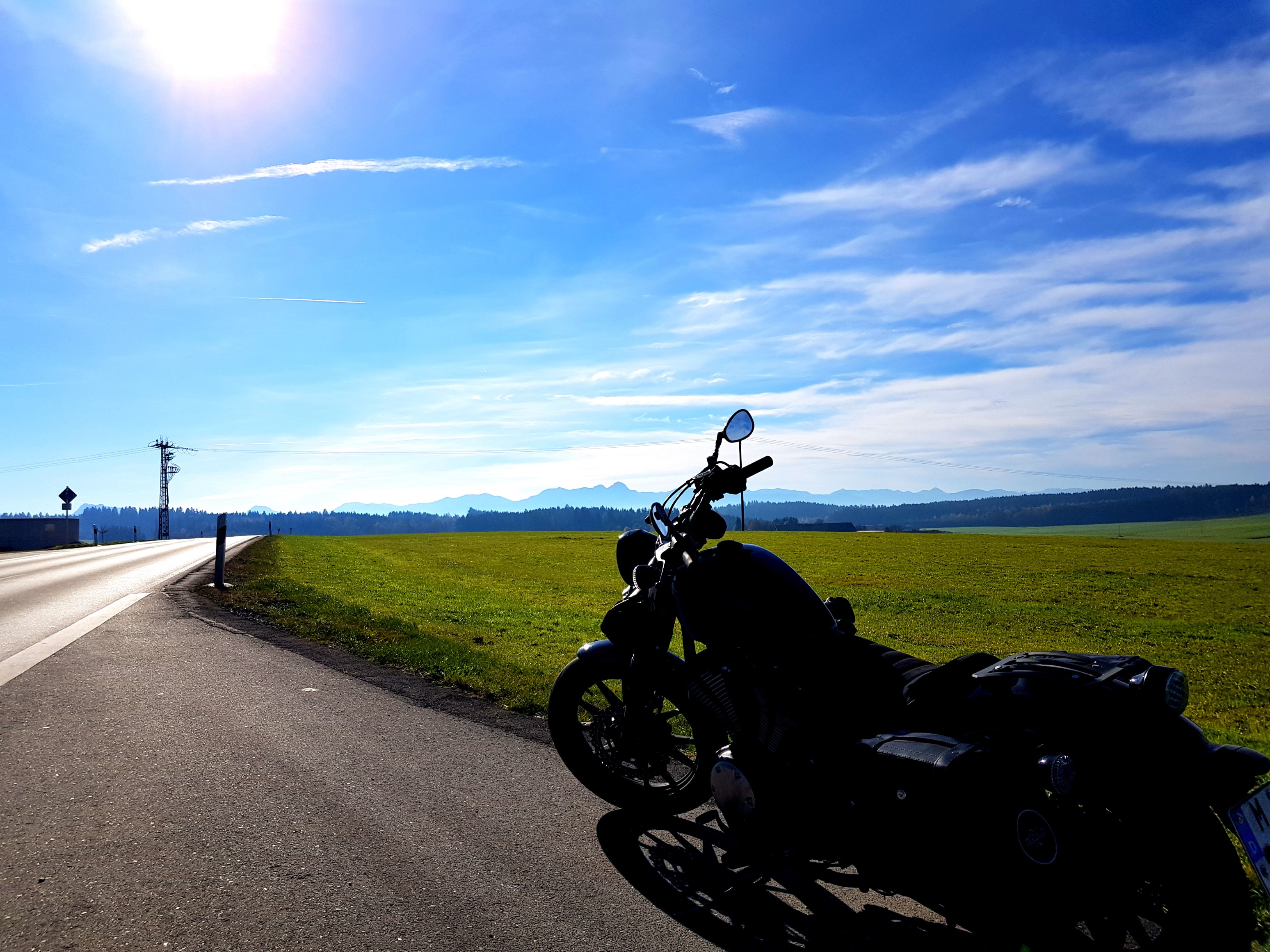 Sonne, Bolt und Berge.