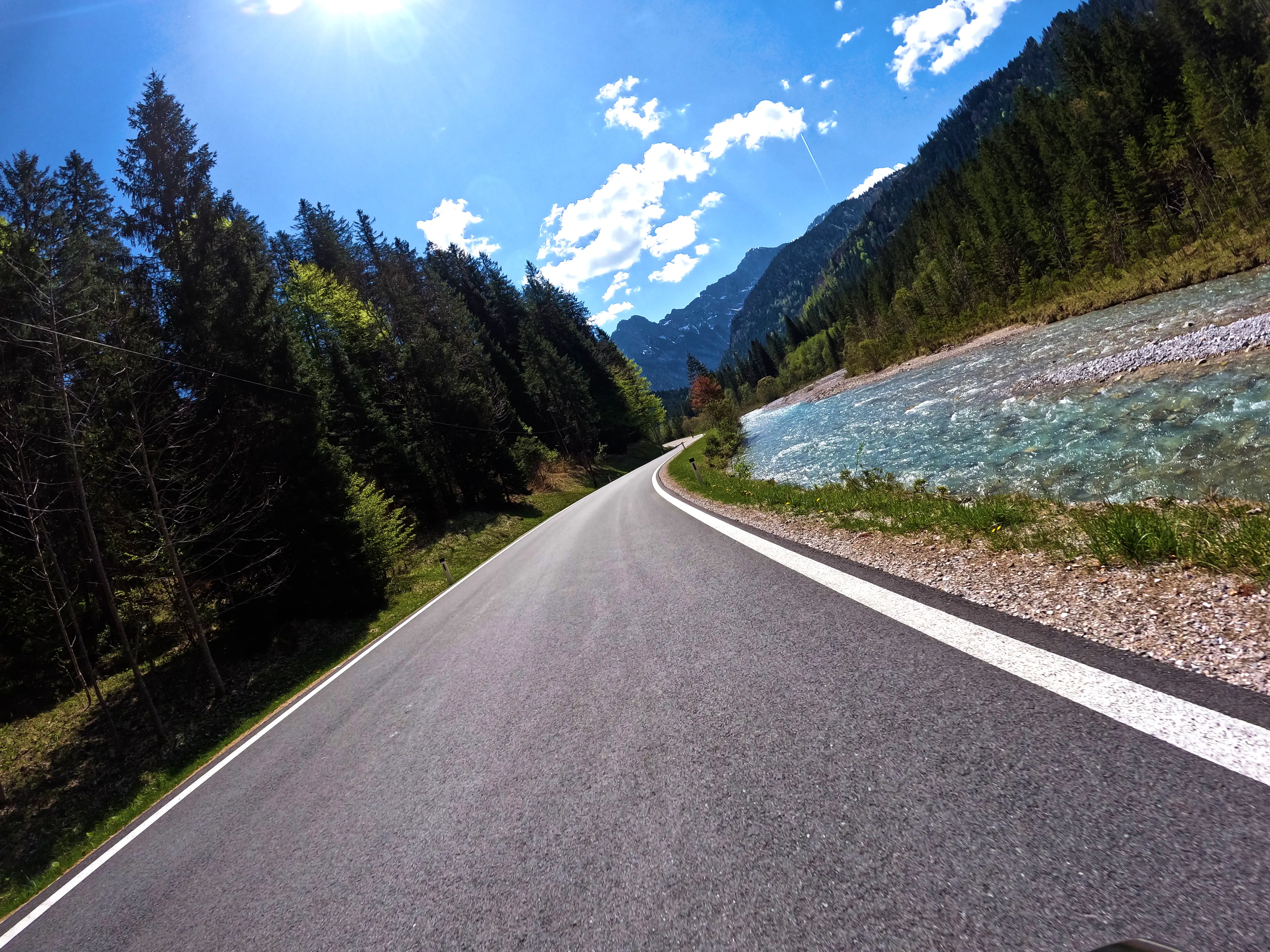 Kurvig entlang am Rißbach