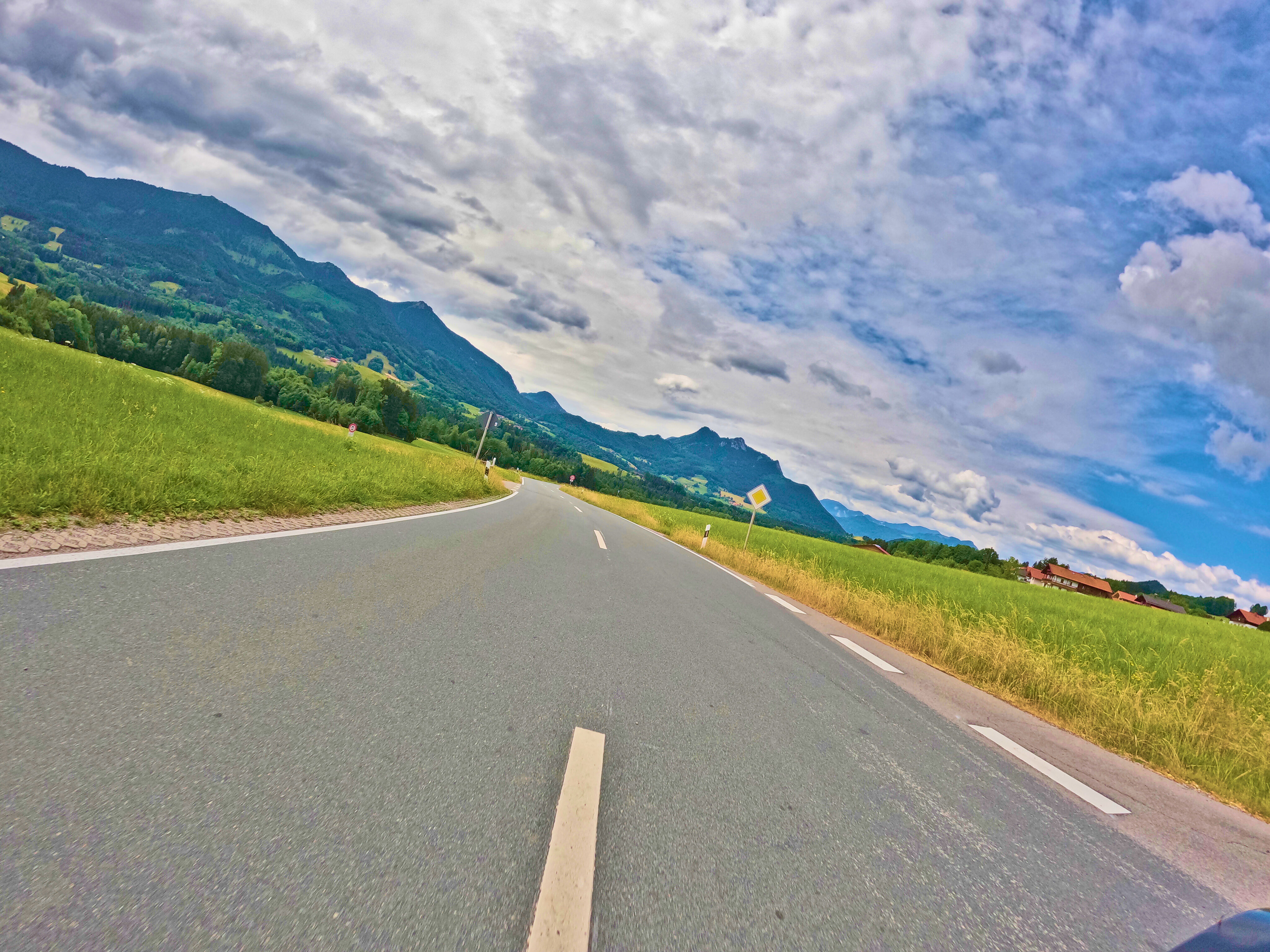 … reisst der Himmel …